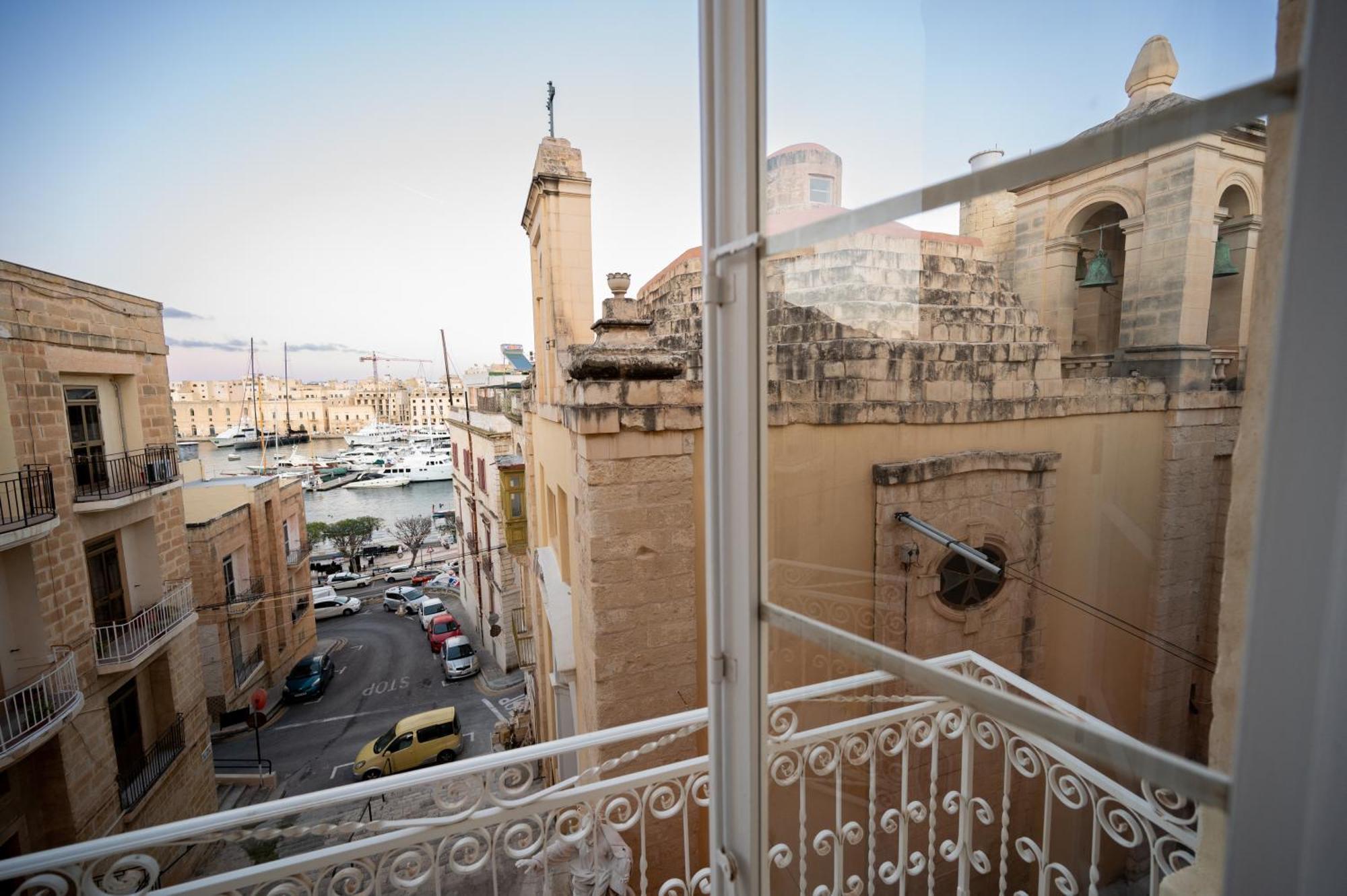 Grand Arcanum 2 - Comfortable And Elegant * Senglea